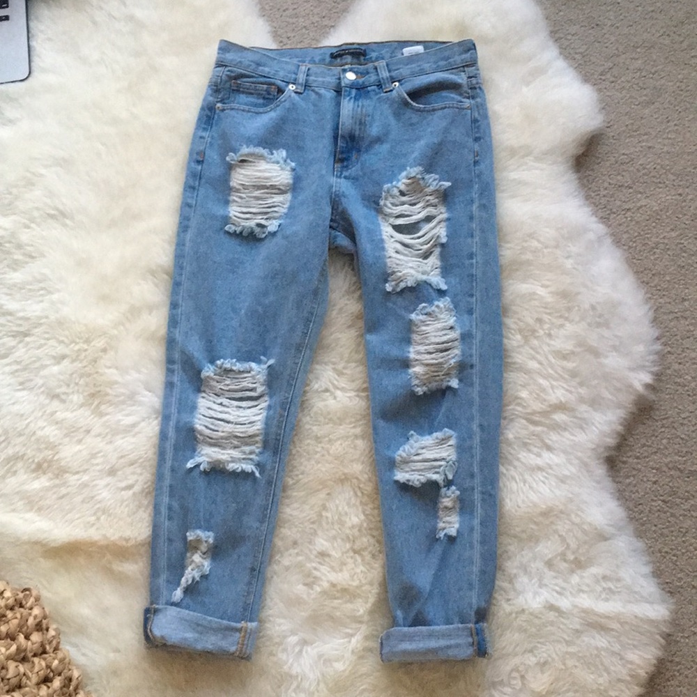 Distressed Boyfriend jeans